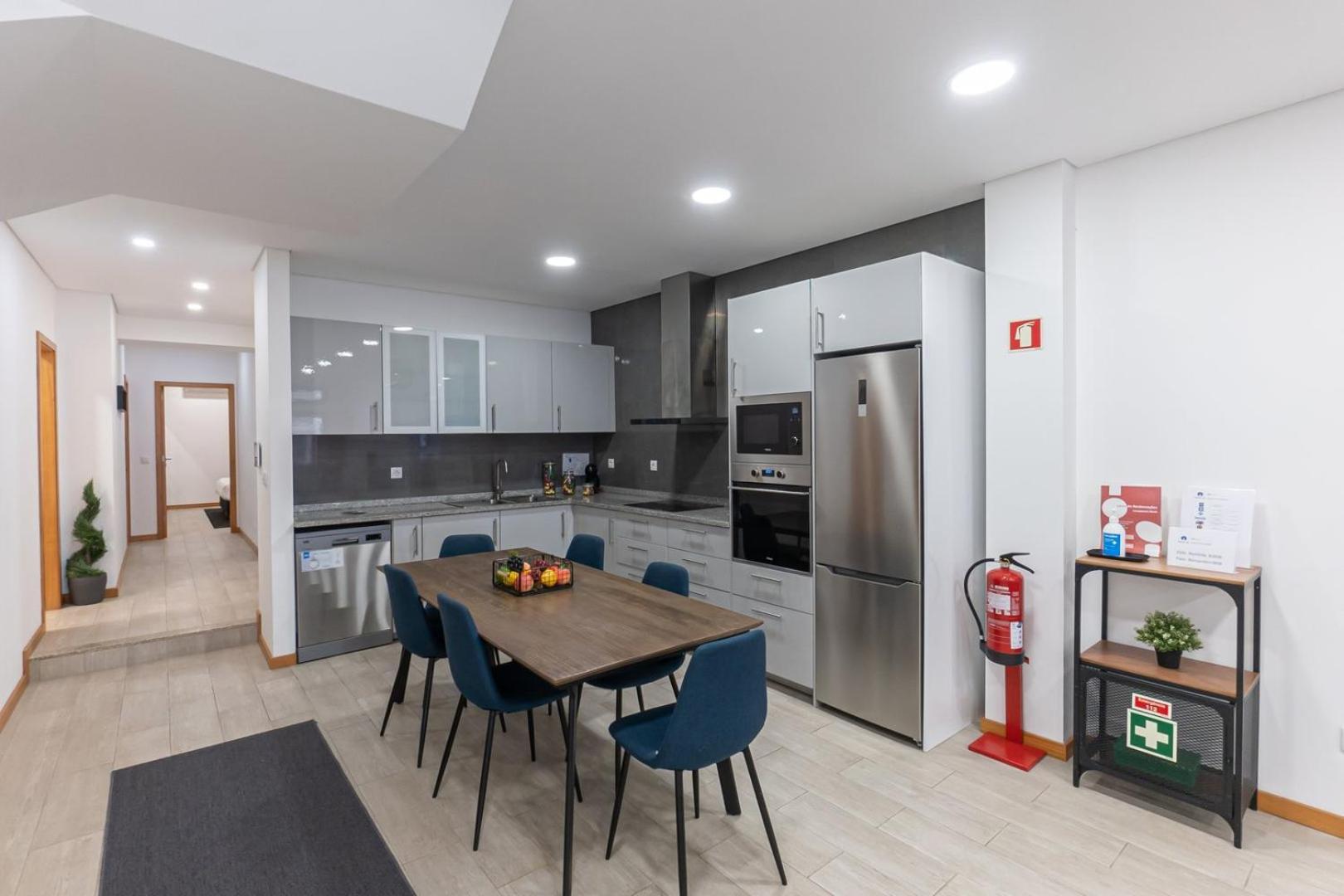 Апартаменты Guestready - Urban Elegance In The Heart Of Порту Экстерьер фото